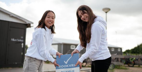 Kids met rookvrij bordje