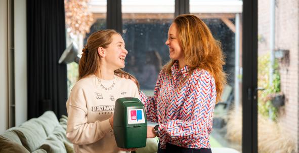 Sophia en Lenneke collecteren voor Longfonds