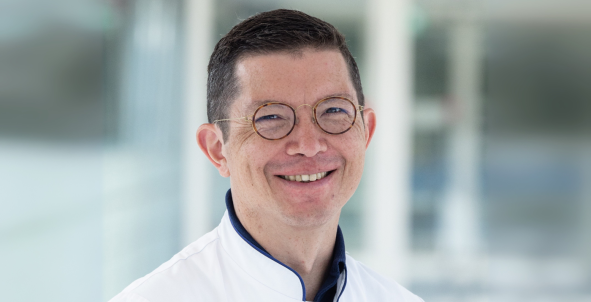 Dr. Sami Simons