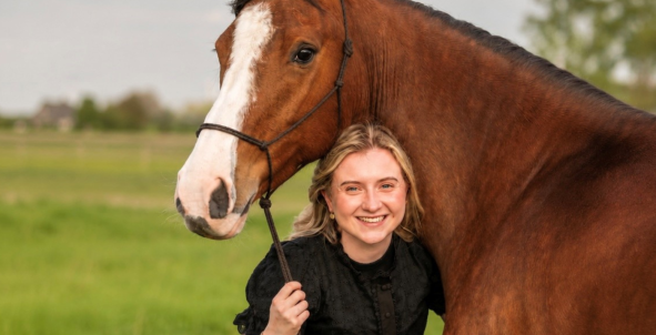 Quinty met haar paard Matsjo