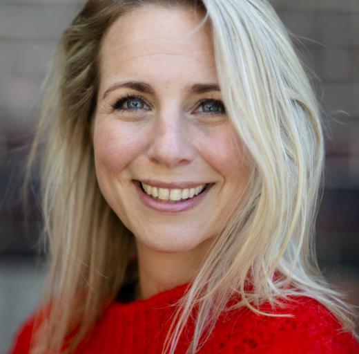 Portretfoto van Alexandra Alphenaar, waarom zingen meer lucht geeft