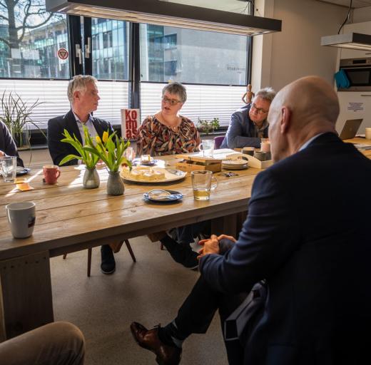 minister Ernst Kuipers op werkbezoek