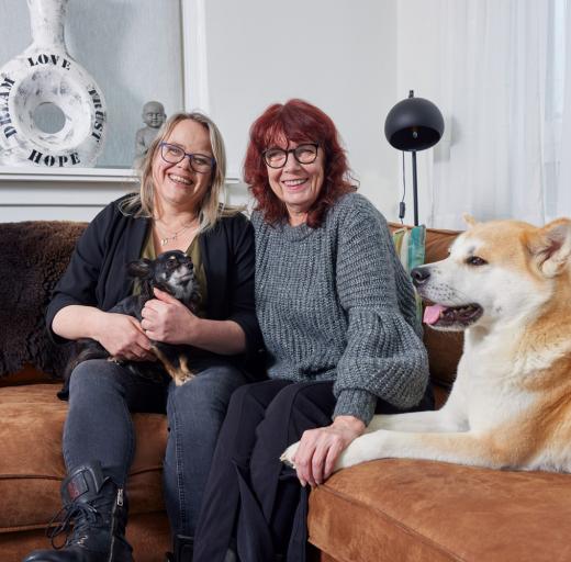 Pietsie Hoekstra met haar nicht Lydia