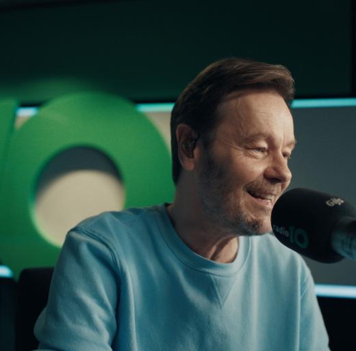 Gijs Staverman in Radio10 studio