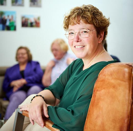 Nicole in kamer met andere lotgenoten