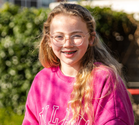 Roe roze trui asmta bij kinderen