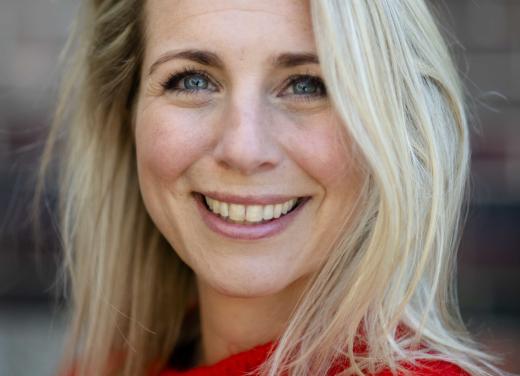 Portretfoto van Alexandra Alphenaar, waarom zingen meer lucht geeft