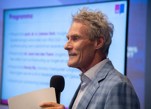 Longfonds directeur Károly Illy tijdens de Kennisbijeenkomst Gezonde Lucht
